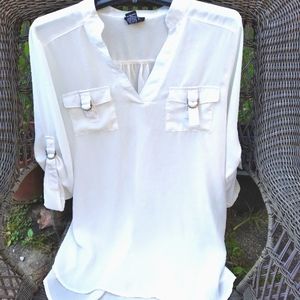 Women's blouse. Pre-owned in good condition